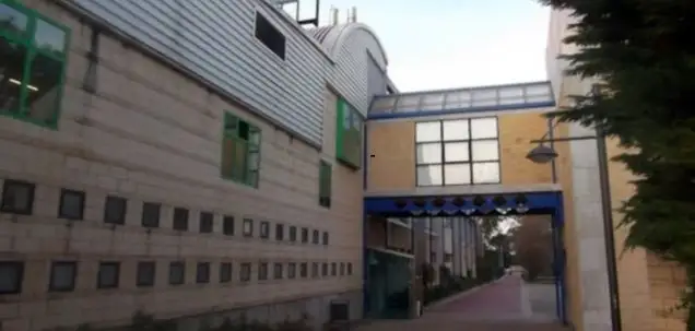 Centro Deportivo La Cantábrica