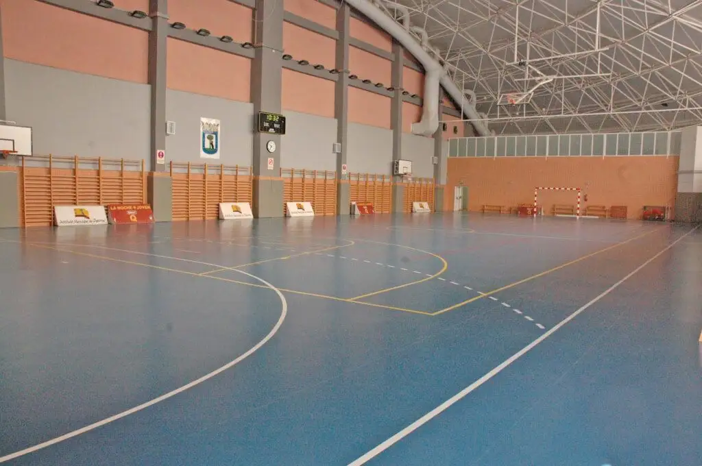 Centro Deportivo Municipal Raúl González