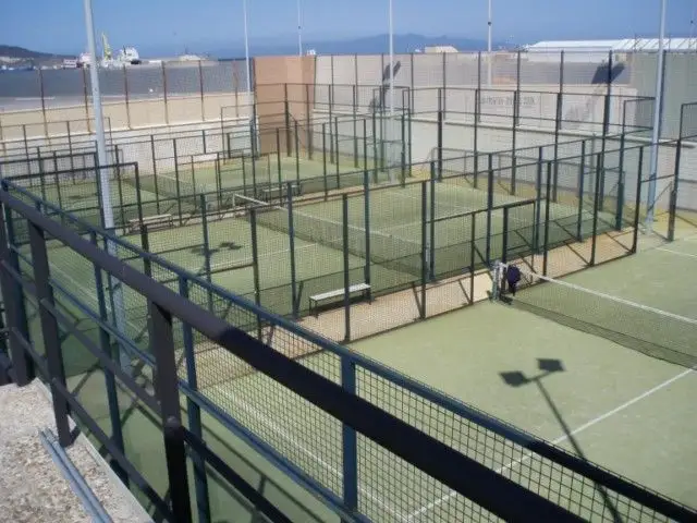 Padel La Marina - Parque Marítimo del Mediterraneo