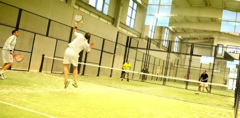 Indoor Padel Bages — instalación deportiva