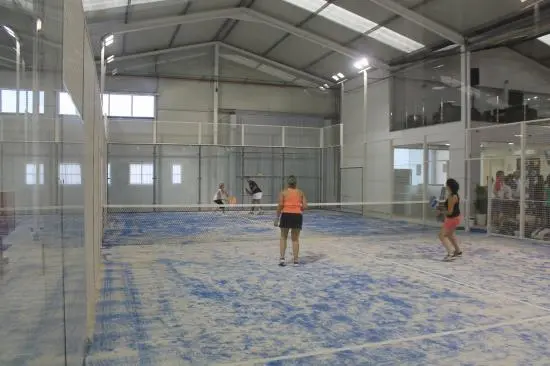 Moraleja Padel Indoor — instalación deportiva