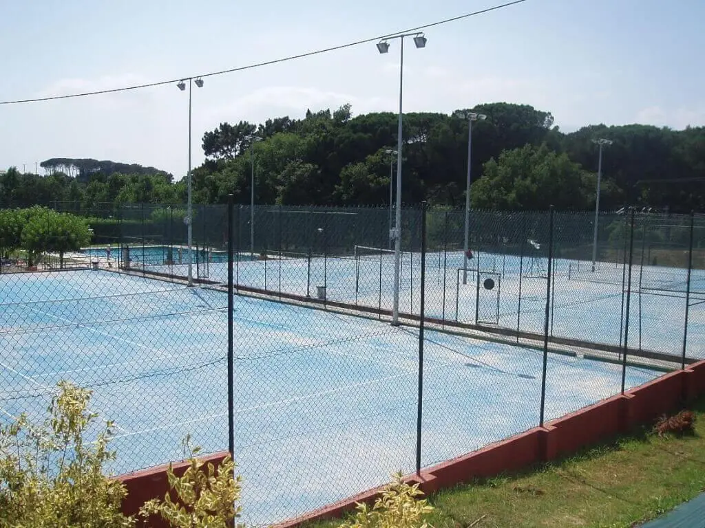 Vila Village Padel Tennis — instalación deportiva