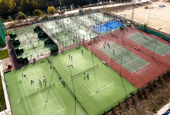 MOMO Sports Club La Dehesa — instalación deportiva