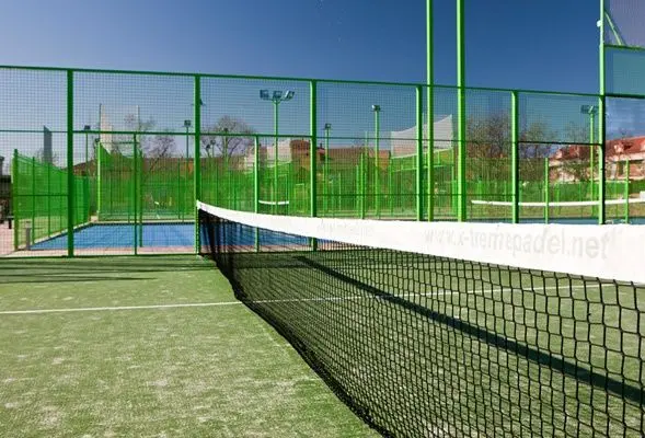 MOMO Sports Club Cardenal Cisneros — instalación deportiva