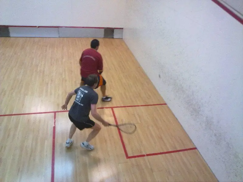 Amorós Squash & Fitness — instalación deportiva