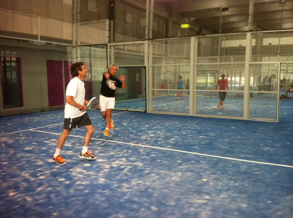 Padel Indoor Dluxe Girona — instalación deportiva