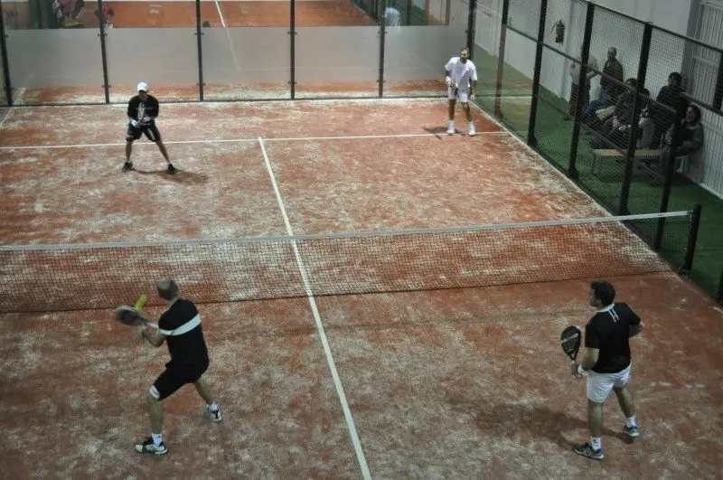 Padel En Cubierto Alginet — instalación deportiva