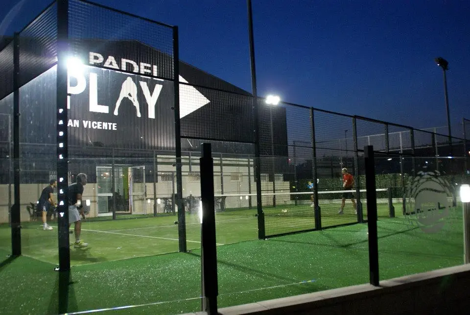 Padel Play San Vicente — instalación deportiva
