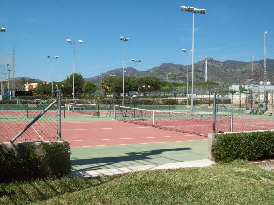 Polideportivo Mas dels Frares — instalación deportiva