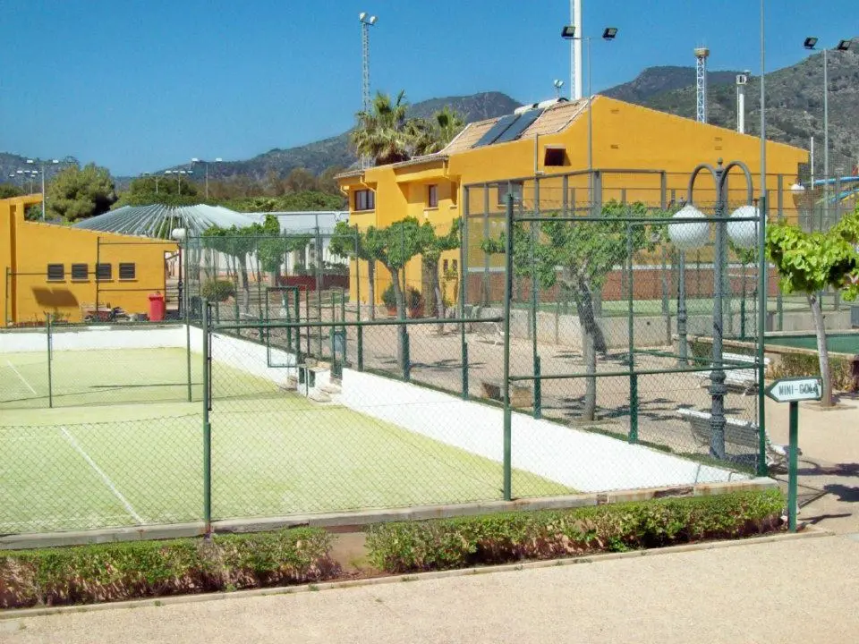 Polideportivo Mas dels Frares — instalación deportiva