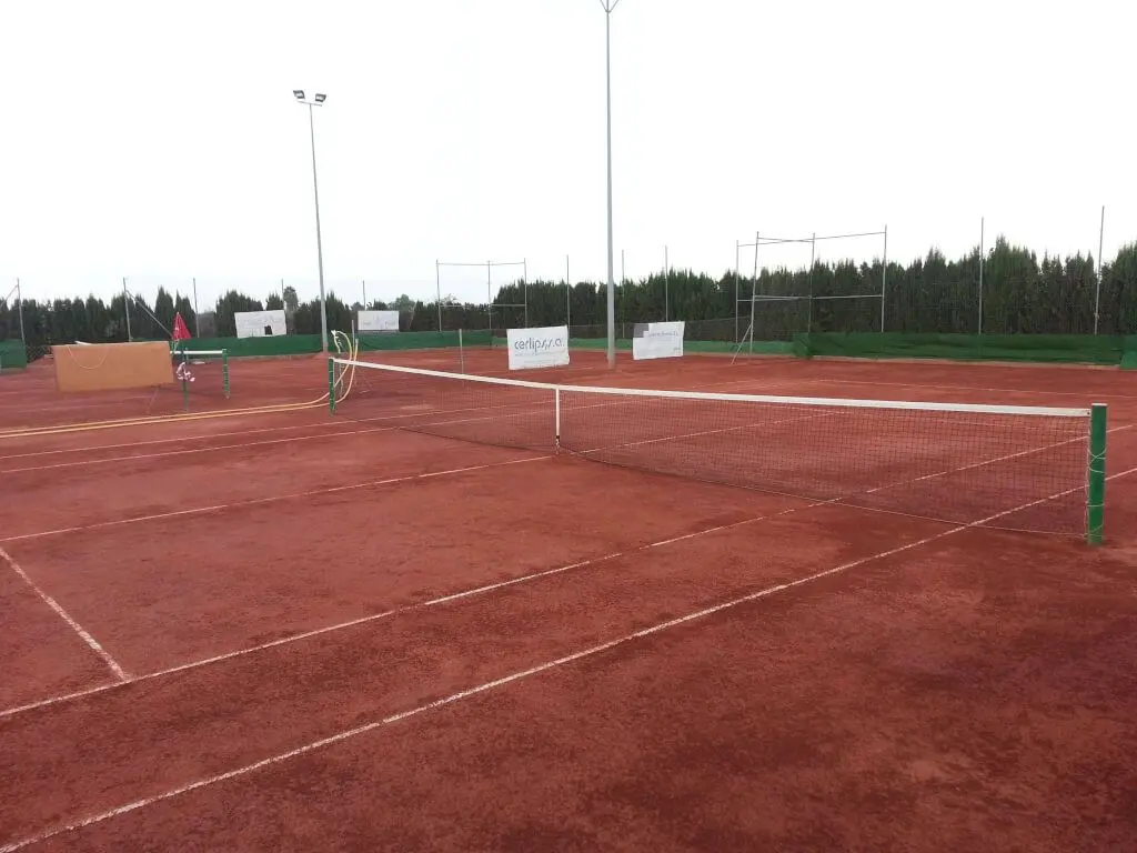 Club de Tenis Albatera — instalación deportiva