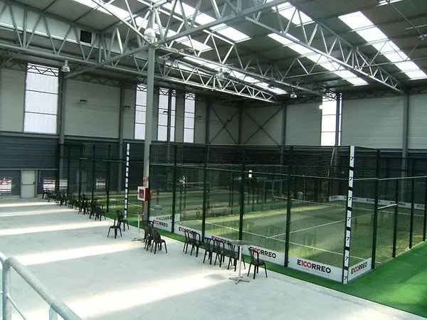 Club de Padel Padeleku — instalación deportiva