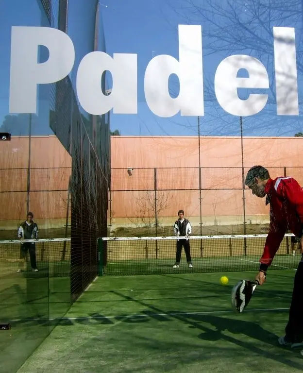 Pádel Gualta — instalación deportiva