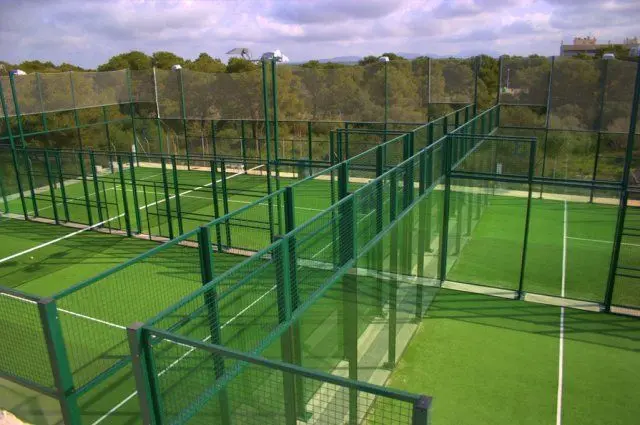 Club de Pádel s'Aigua Blava — instalación deportiva