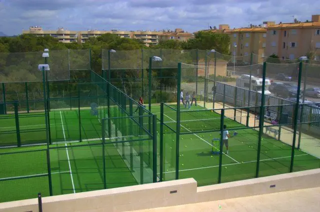 Club de Pádel s'Aigua Blava — instalación deportiva