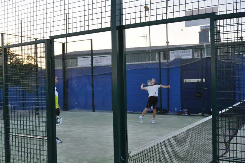 Club Padel Cantillana — instalación deportiva