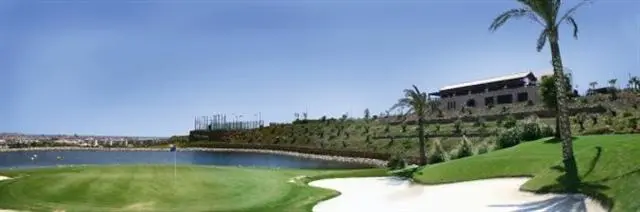 Cerrado del Águila Club de Padel y Tenis — instalación deportiva