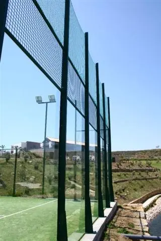 Cerrado del Águila Club de Padel y Tenis — instalación deportiva