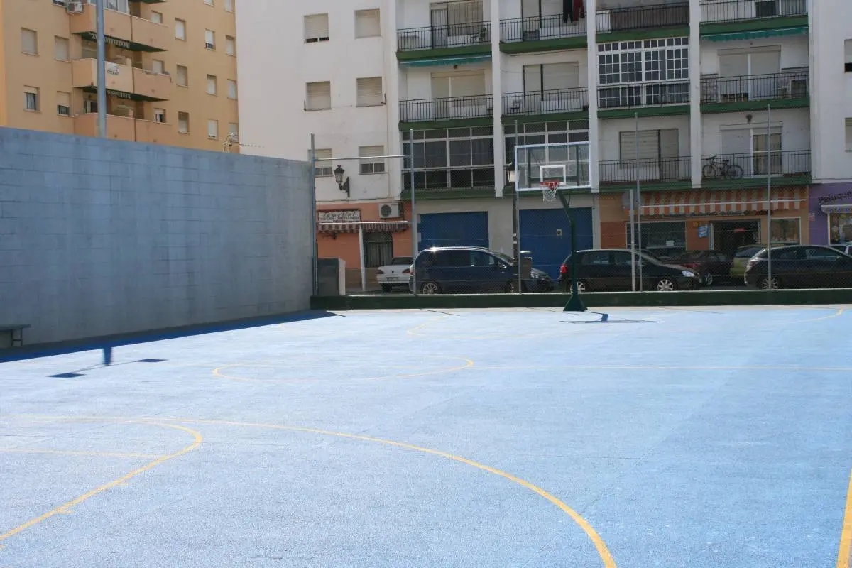 Polideportivo La Viña Estepona — instalación deportiva