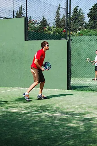 Club de Padel Los Naranjos — instalación deportiva