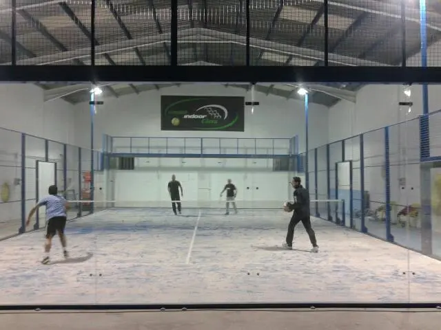 Padel Indoor Chiva — instalación deportiva