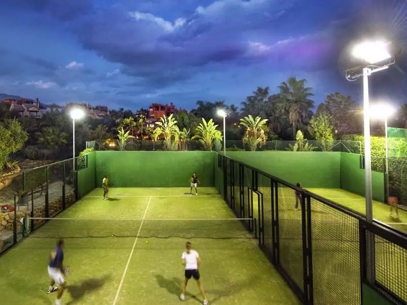 Club de Padel Vasari — instalación deportiva