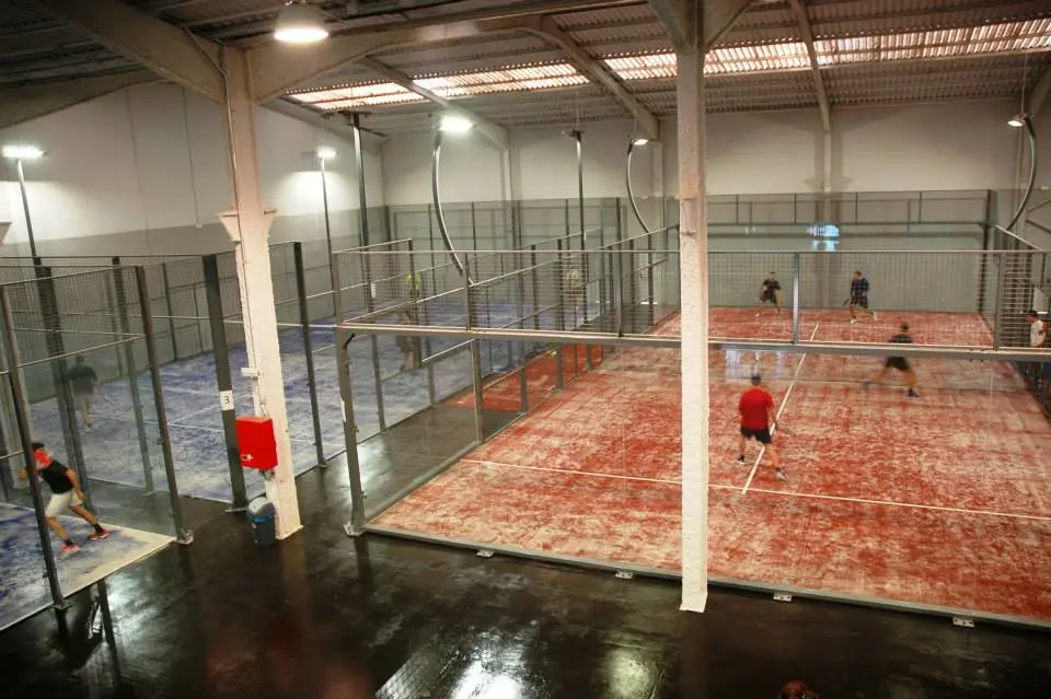 Padel Indoor Badalona — instalación deportiva