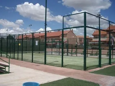 Club de Padel Casarrubuelos — instalación deportiva