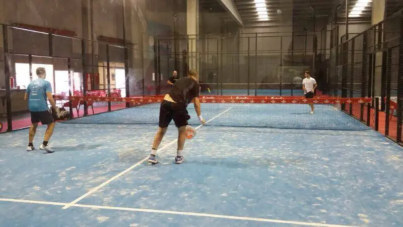 Padel Indoor La Cala — instalación deportiva