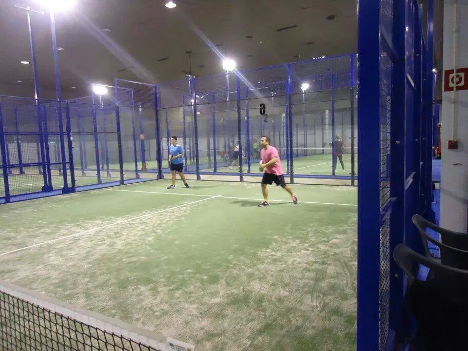 Sport Padel Indoor Carrus — instalación deportiva