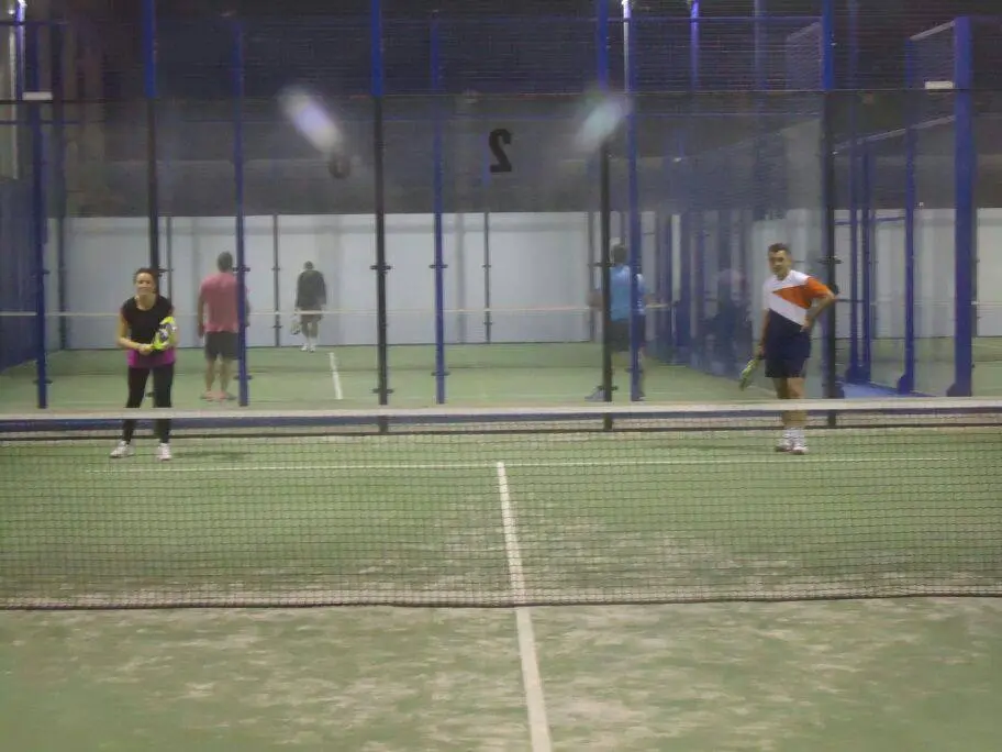 Sport Padel Indoor Carrus — instalación deportiva