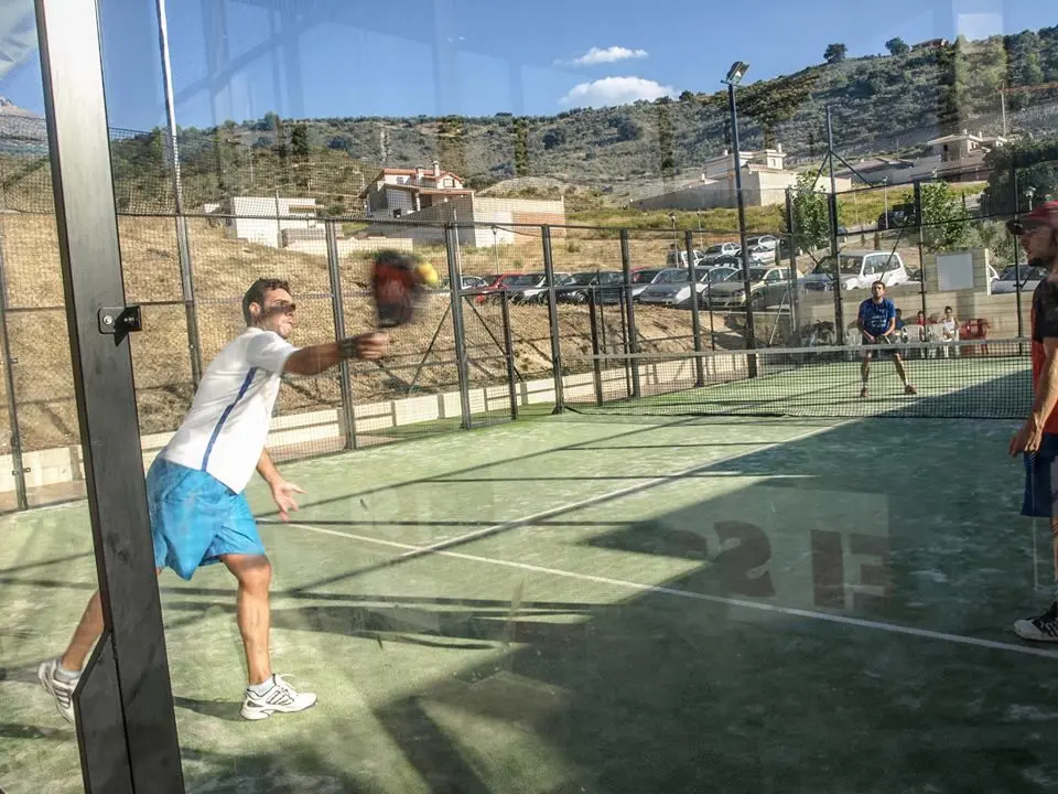 Club de Padel Los Villares — instalación deportiva