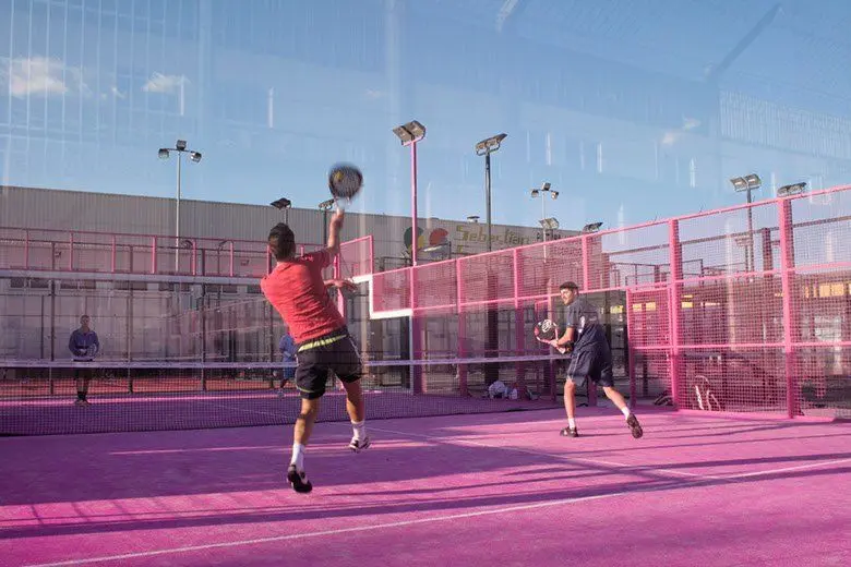 Ecomm Padel Club — instalación deportiva