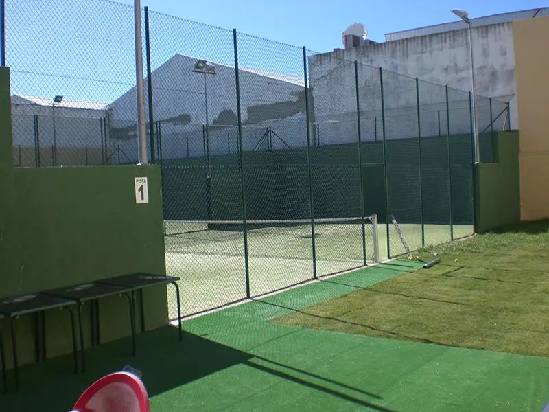 Club de Paddle Puerta Tierra — instalación deportiva