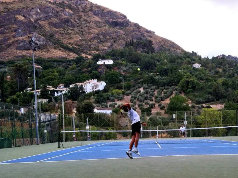 Club de Tenis Cazorla — instalación deportiva