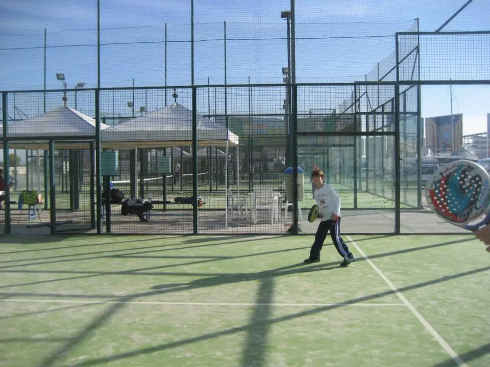 Club de Padel Puerto Sherry — instalación deportiva