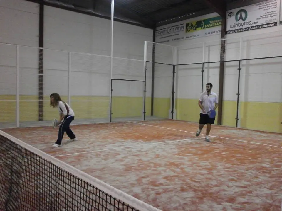 Padel Indoor Banyeres — instalación deportiva