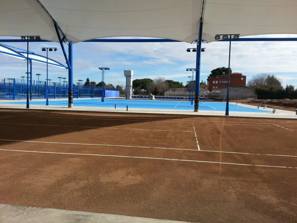 Club de Ocio Nudos — instalación deportiva