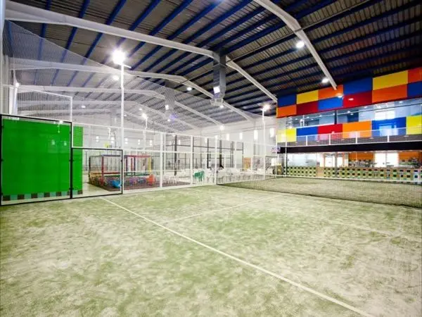 Simova Padel Indoor — instalación deportiva