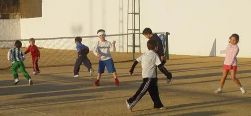 Club de Tenis y Padel Manolo Cabeza — instalación deportiva
