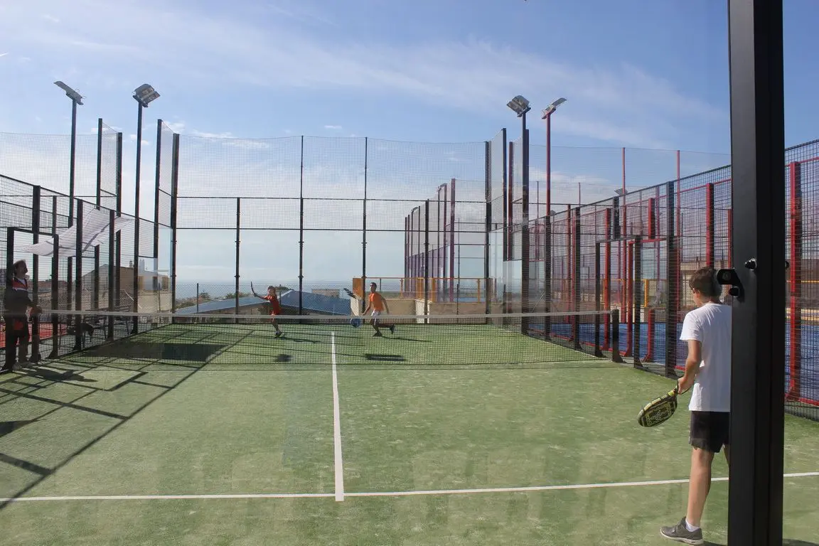 Club Deportivo León 13 — instalación deportiva