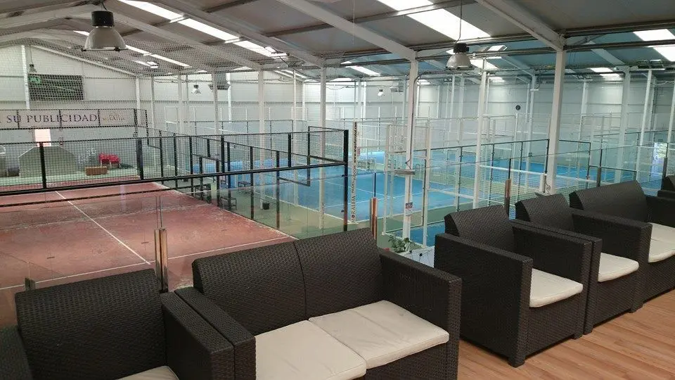 Mountain Padel Indoor - Vielha — instalación deportiva