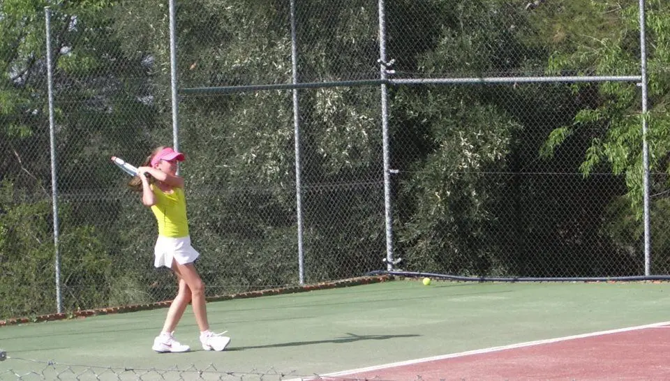 Centro de Tenis y Padel La Bastida — instalación deportiva