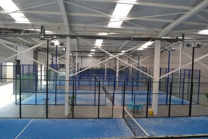 Quintercon Padel Indoor — instalación deportiva