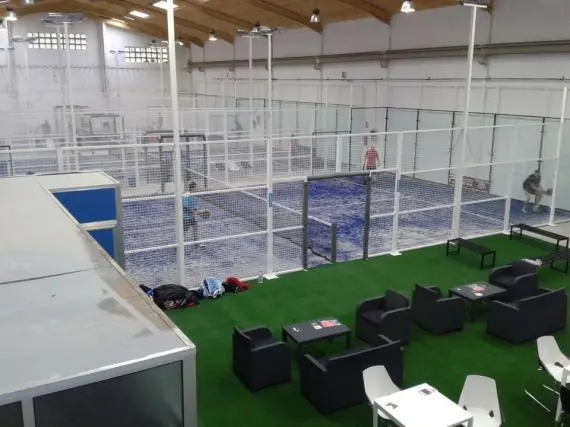 Padel Mieres — instalación deportiva