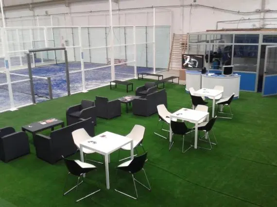 Padel Mieres — instalación deportiva