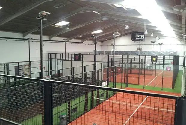 4 + Que Pádel Indoor Las Palmas — instalación deportiva