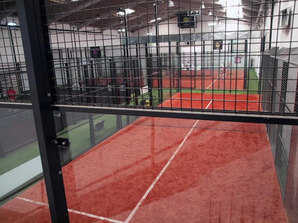 4 + Que Pádel Indoor Las Palmas — instalación deportiva