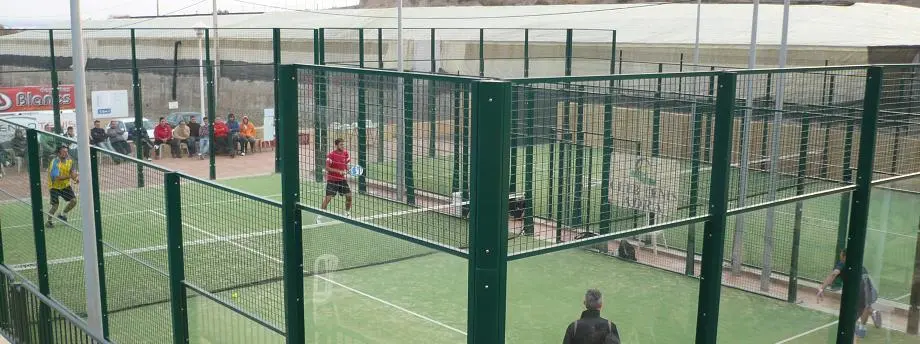 Club de Tenis Adra — instalación deportiva