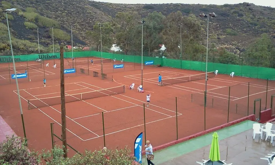 Club de Tenis La Cima — instalación deportiva